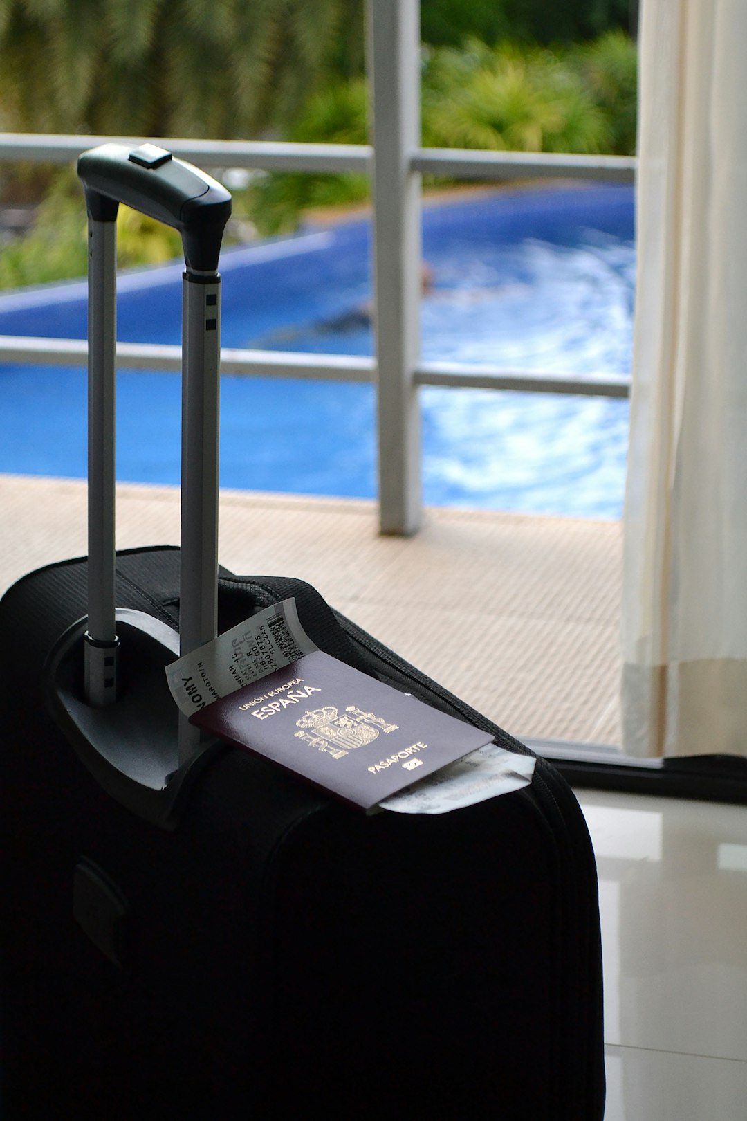 photo-1741795854922-87217b375e79 Roteiro do Futuro: Destinos e Tendências de Viagem para o Público A em 2026