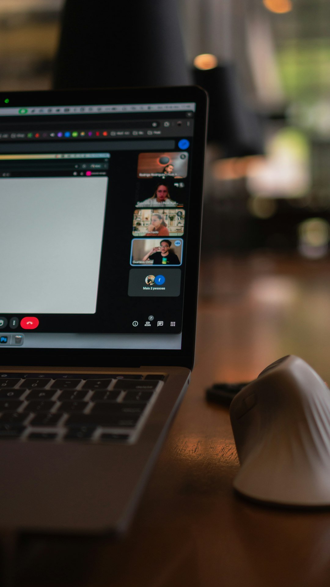 photo-1766074903112-79661da9ab45 Internet em 2026: Dominando as Tendências Cruciais para o Próximo Nível da Conectividade