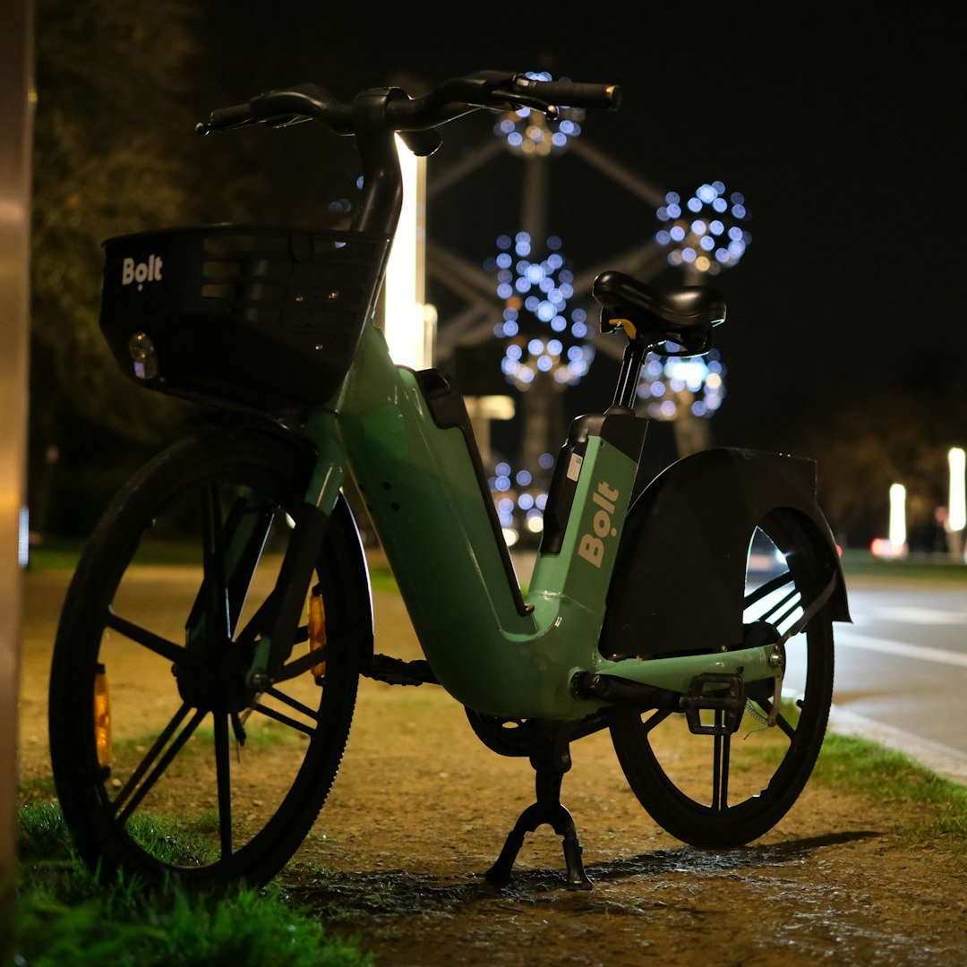 photo-1708037227099-64249d177529 Pedalando Rumo ao Futuro: Descubra as Tendências Revolucionárias do Ciclismo em 2026