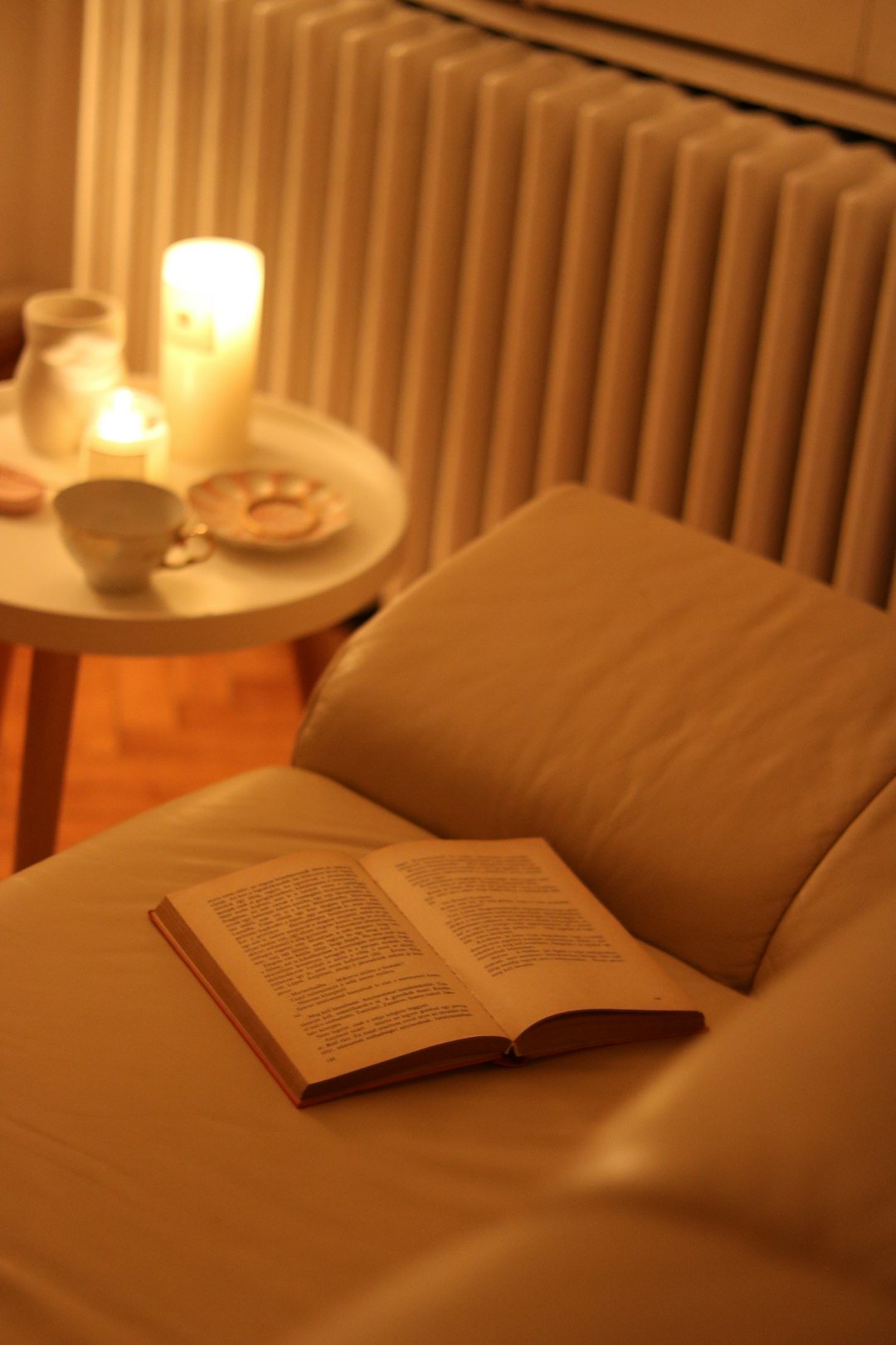 photo-1730832970158-152ffa2307e7 Desvende o Futuro da Arte e Leitura: Tendências Imperdíveis de 2026 para Enriquecer Seu Dia a Dia (E Seu Bolso!)