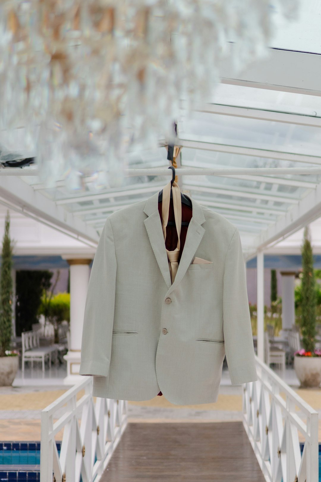 photo-1761499101317-e32c4ed50b2f Dominando o Estilo Masculino: Um Guia Definitivo de Tendências para 2026